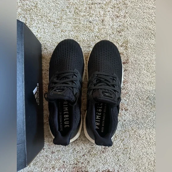 ADIDAS - Picture 2 of 8